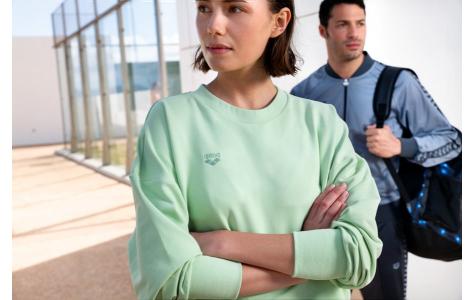 Arena OVERSIZED CREW NECK (006580 606 2025 - new)