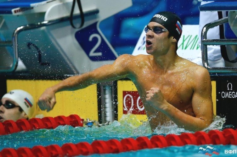 Бронзовый медалист России по плаванию был награжден медалью «За доблесть в службе»